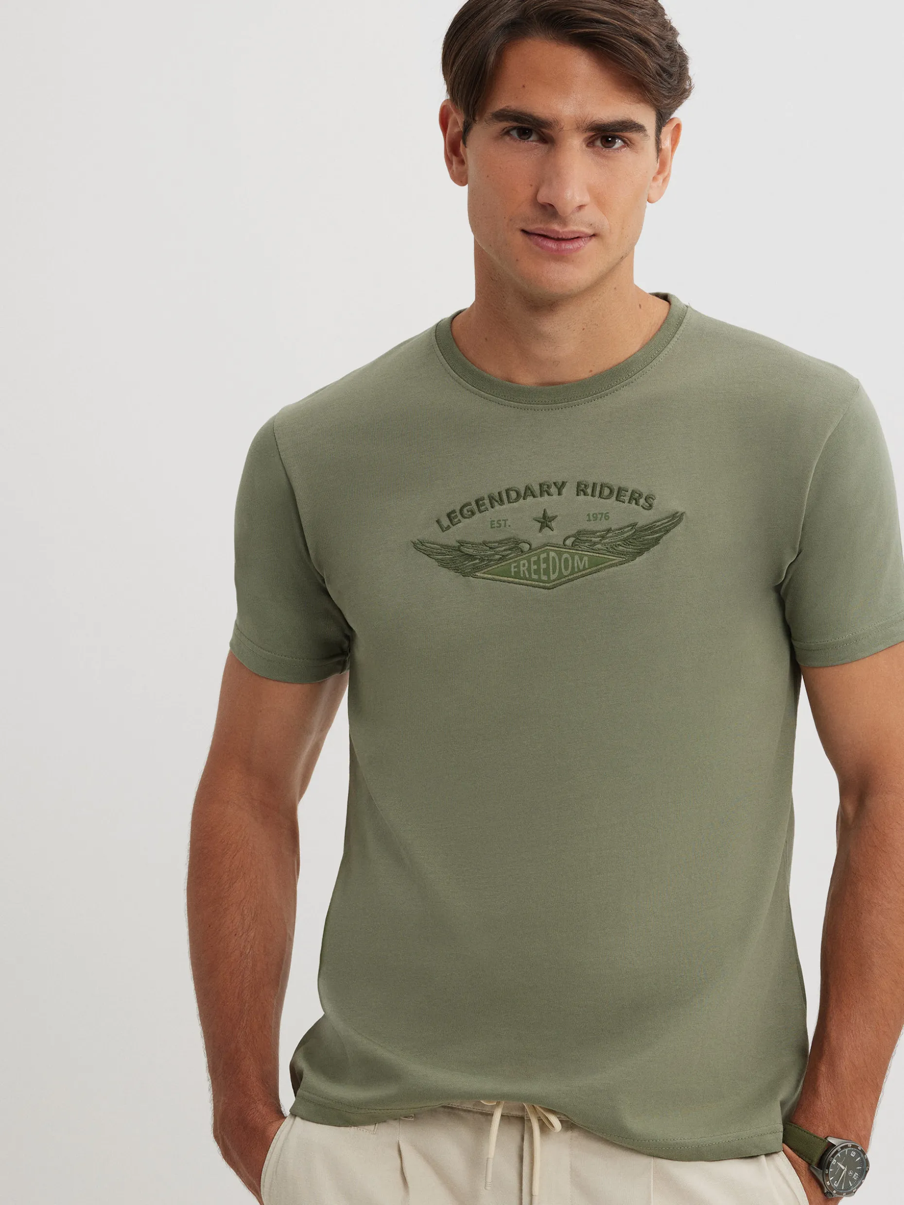 CAMISETA FREEDOM <Alvaro Moreno Fashion