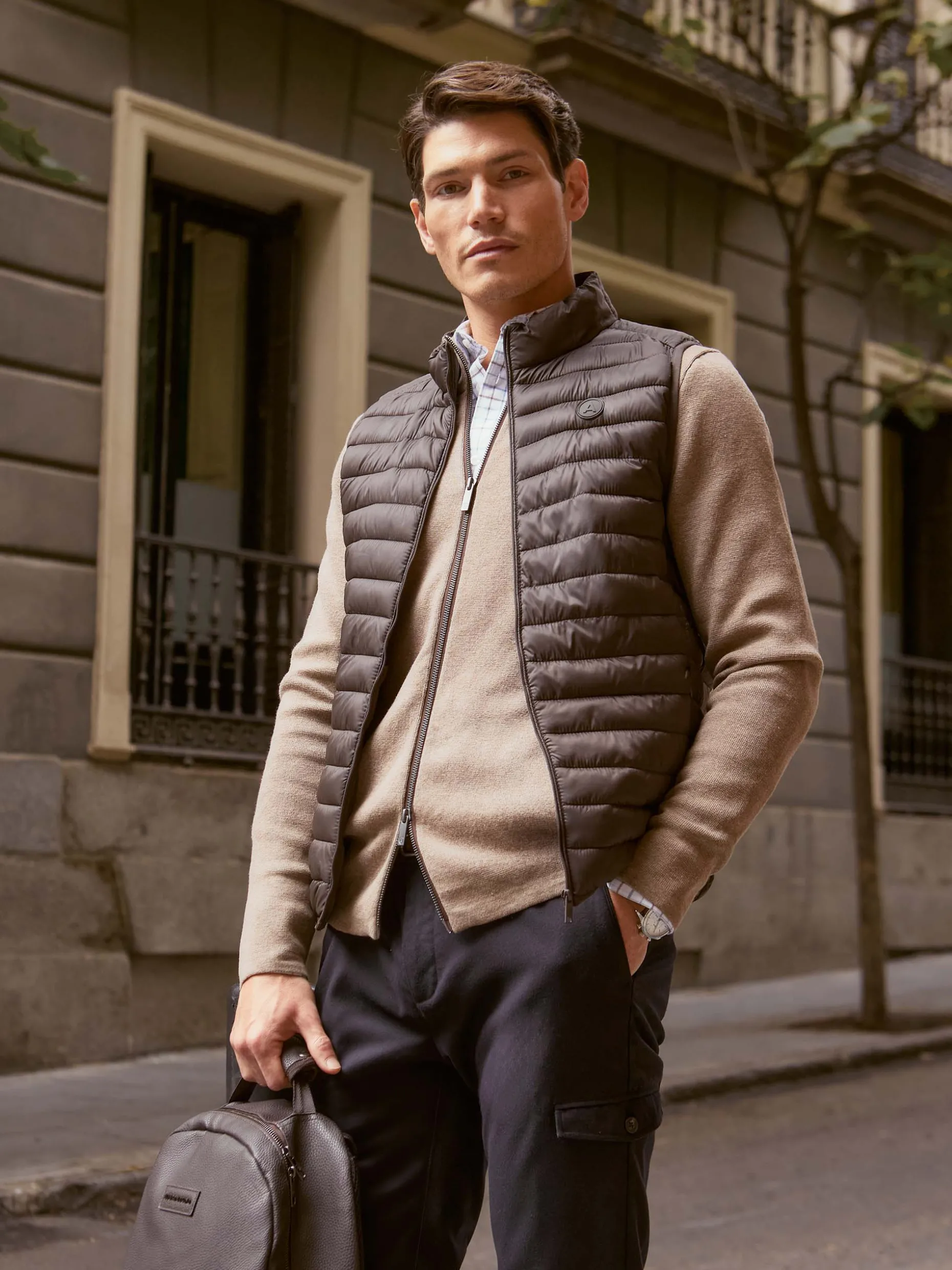 CHALECO NIRO MARRÓN<Alvaro Moreno Fashion