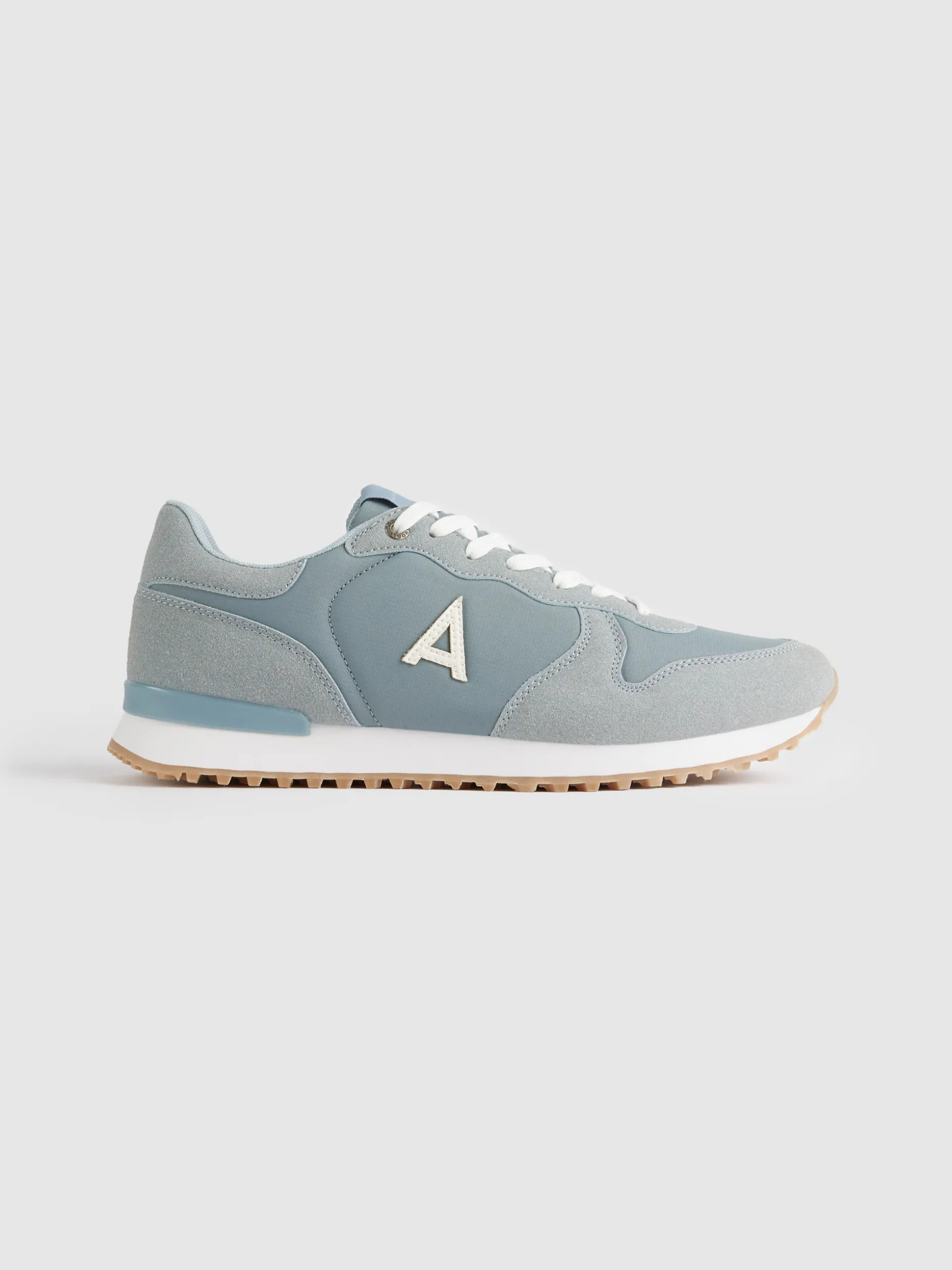 SNEAKERS VIBES <Alvaro Moreno Store