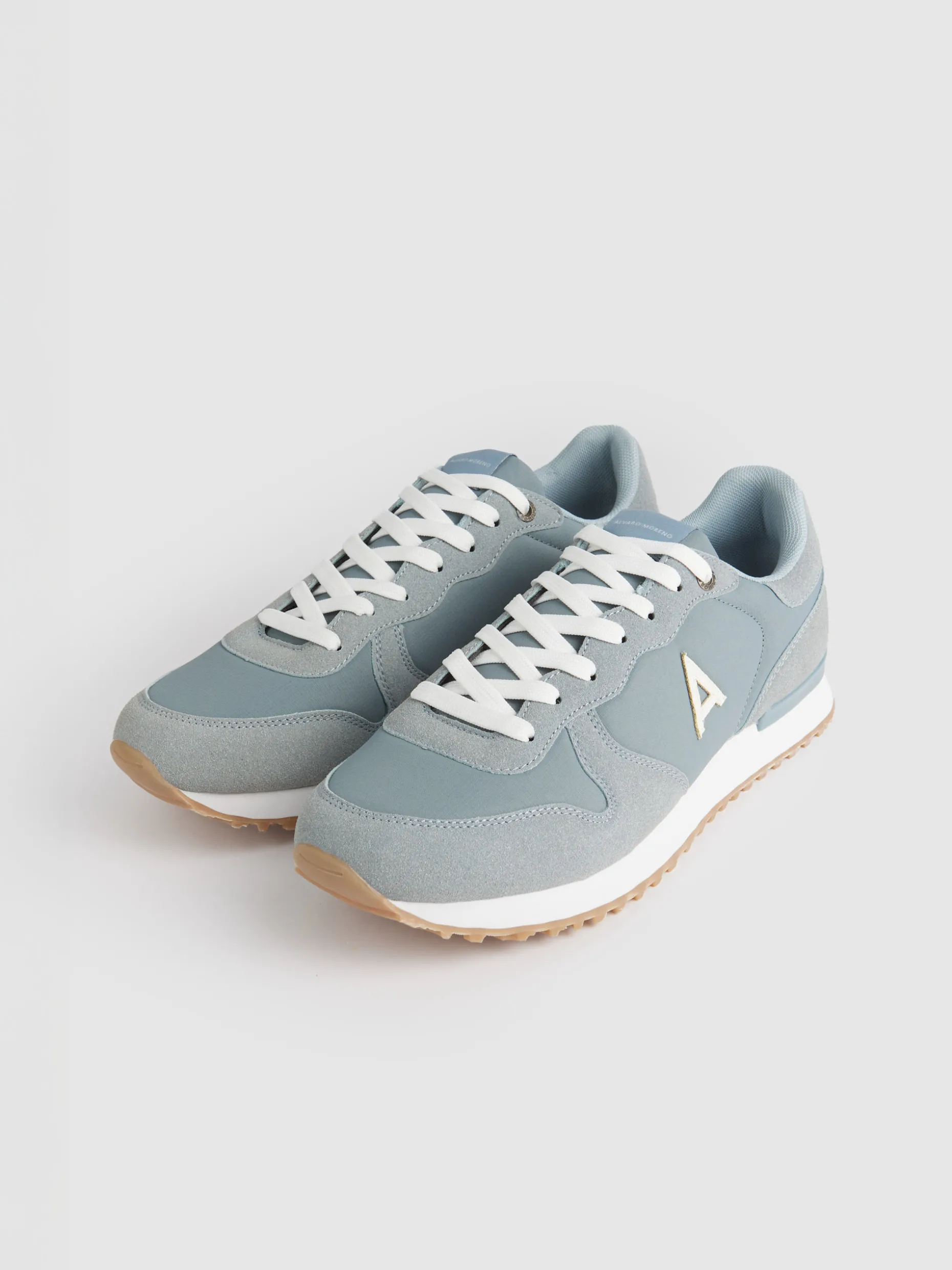 SNEAKERS VIBES <Alvaro Moreno Store