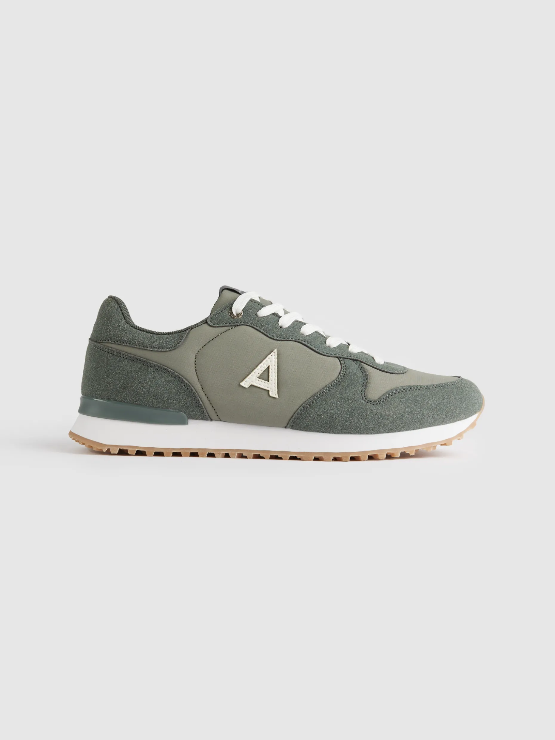 SNEAKERS VIBES <Alvaro Moreno Outlet